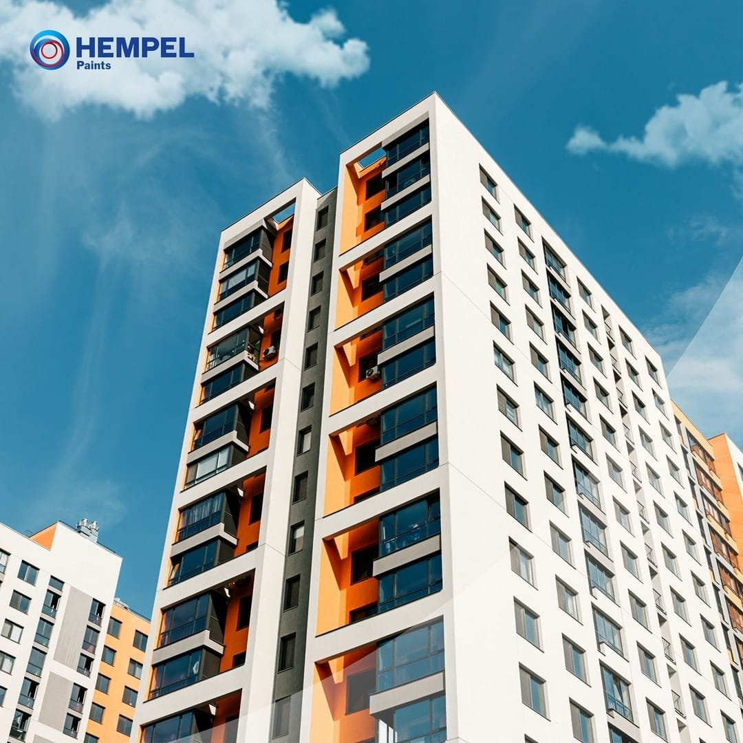 Ilustrasi pengaplikasian produk cat hempel di baja